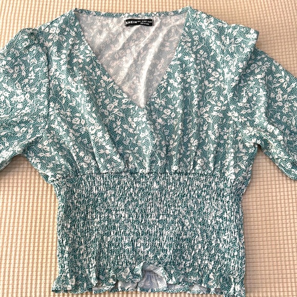 SHEIN blouse - Picture 2 of 2